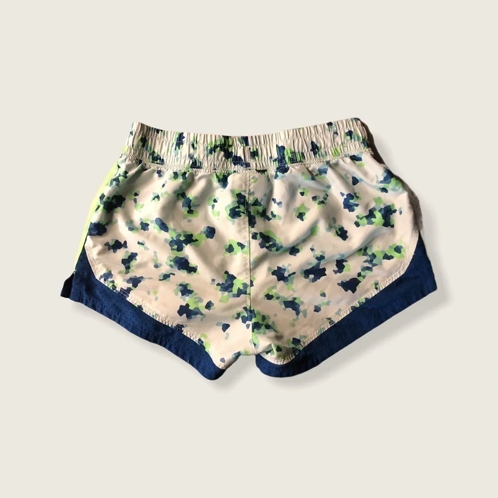 HURLEY - GIRLS COLORFUL SHORTS SIZE MEDIUM